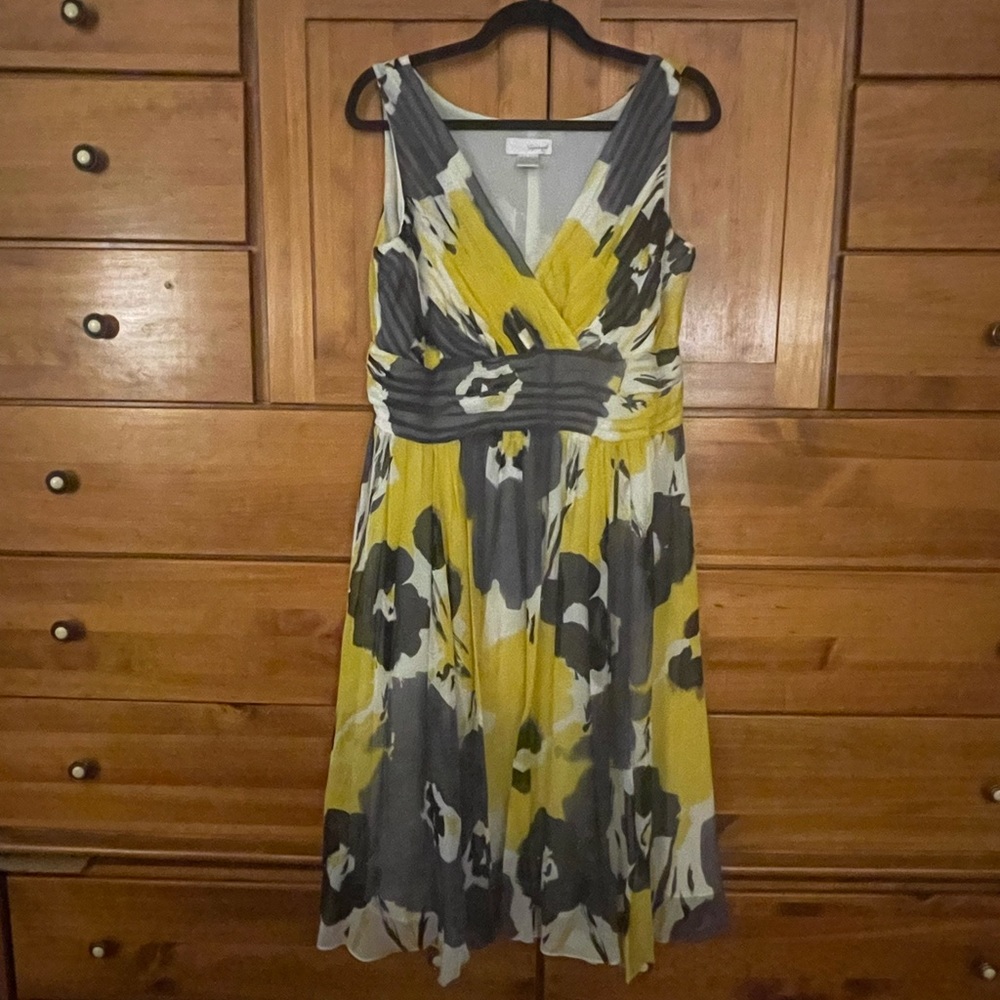 A Spiegel silk summer beauty! Yellow, gray, black and white - colors to love!